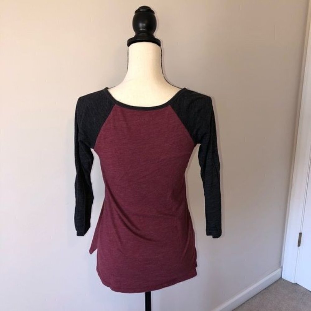 KISS Band Tee Womens Size Medium Dark Gray Baseball Style Distressed 2014 - Picture 5 of 6